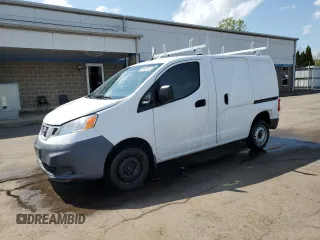 2016 Nissan NV200 S z VIN 3N6CM0KN9GK698084, wystawiony jako Copart lot #55626805 z przebiegiem 253 015 mil mil oraz Szkoda całkowita • Salvage title. Historia ofert i sprzedaży dostępna na DreamBid. Obrazek 1.