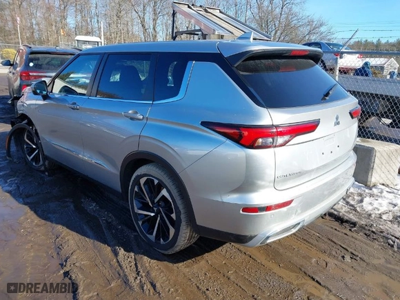 2022 Mitsubishi Outlander SE with VIN JA4J4UA86NZ038348, listed as a IAAI auction lot 41576815 with 46,820 mi miles. Bid and sale history available at carsss.com. Image 3.