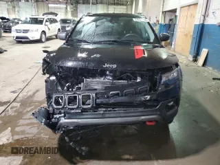 2022 Jeep Compass Trailhawk z VIN 3C4NJDDB3NT163497, wystawiony jako Copart lot #42691135 z przebiegiem 19 450 mil mil oraz Szkoda całkowita • Salvage title. Historia ofert i sprzedaży dostępna na DreamBid. Obrazek 5.