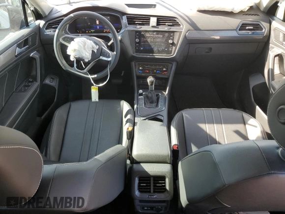 2024 Volkswagen Tiguan SE with VIN 3VV3B7AXXRM069012, listed as a Copart auction lot 53163665 with 34,464 mi miles and Clean title. Bid and sale history available at DreamBid. Image 8.