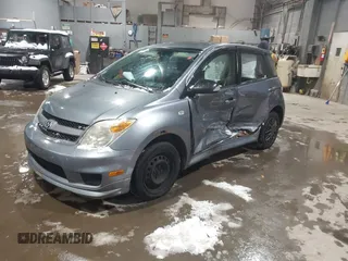 2006 Scion xA z VIN JTKKT604665009022, wystawiony jako IAAI lot #41499533 z przebiegiem 184 267 mil mil oraz . Historia ofert i sprzedaży dostępna na DreamBid. Obrazek 2.