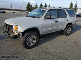 1998 Toyota 4Runner with VIN JT3GM84R8W0029334, listed as a Copart auction lot 84539584 with 397,881 mi miles and Salvage Title. Bid and sale history available at carsss.com. Image 1.