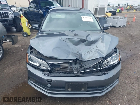 2016 Volkswagen Jetta Sedan 1.8T SEL with VIN 3VWL17AJ4GM331002, listed as a IAAI auction lot 41939962 with 40,344 mi miles. Bid and sale history available at carsss.com. Image 12.