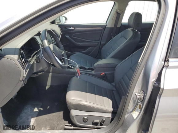 2024 Volkswagen Jetta SE with VIN 3VWEM7BU6RM025611, listed as a Copart auction lot 53670075 with 31,262 mi miles and Clean Title. Bid and sale history available at carsss.com. Image 7.