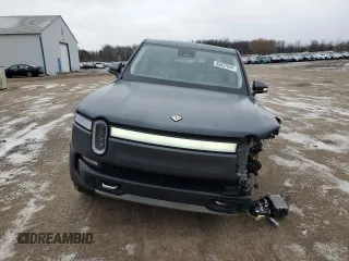 2024 Rivian R1T Adventure with VIN 7FCTGBAA8RN034399, listed as a Copart auction lot 86857044 with 8,176 mi miles and Salvage Title. Bid and sale history available at carsss.com. Image 5.