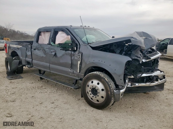 2025 Ford Super Duty F-450 DRW XL with VIN 1FT8W4DT4SEC06280, listed as a Copart auction lot 48134585 with 2,286 mi miles and Salvage Title. Bid and sale history available at carsss.com. Image 4.
