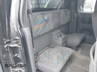 2005 Chevrolet Colorado LS Z71 with VIN 1GCDT196258204264, listed as a IAAI auction lot 41080277 with 138,761 mi miles. Bid and sale history available at carsss.com. Image 8.