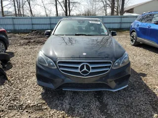 2014 Mercedes-Benz E 350 Luxury with VIN WDDHF8JB3EA910524, listed as a Copart auction lot 50233655 with 209,262 mi miles and Salvage Title. Bid and sale history available at DreamBid. Image 5.