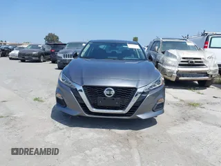 2022 Nissan Altima 2.5 SR with VIN 1N4BL4CV4NN385996, listed as a IAAI auction lot 42151627 with 47,395 mi miles. Bid and sale history available at carsss.com. Image 12.