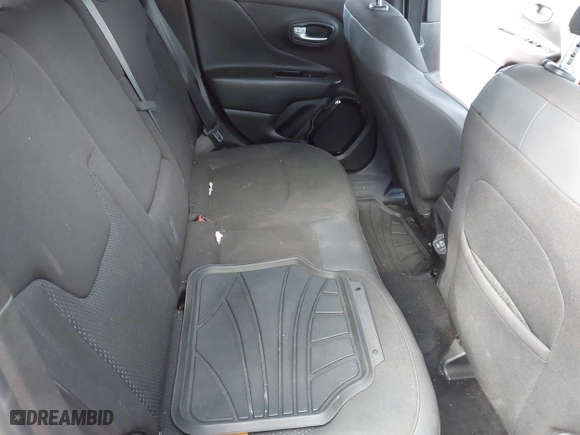 2018 Jeep Renegade Latitude with VIN ZACCJBBB3JPH30968, listed as a IAAI auction lot 41984209 with 106,338 mi miles. Bid and sale history available at carsss.com. Image 8.