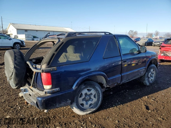 1998 Chevrolet Blazer LS with VIN 1GNCT18W5WK259946, listed as a Copart auction lot 84626144 with 192,036 mi miles and Salvage title. Bid and sale history available at DreamBid. Image 3.