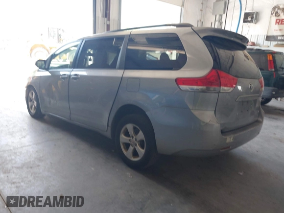 2012 Toyota Sienna LE AAS с VIN 5TDKK3DC4CS226830, выставлен на аукционе IAAI как лот 42550013 с пробегом 211 777 миль миль и . История ставок и продаж доступна на DreamBid. Изображение 3.