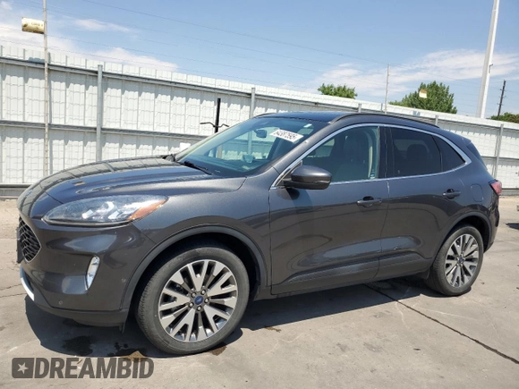 2020 Ford Escape Titanium с VIN 1FMCU9J98LUC51389, выставлен на аукционе Copart как лот 64387595 с пробегом 54 993 миль миль и Чистый • Clean title. История ставок и продаж доступна на DreamBid. Изображение 1.