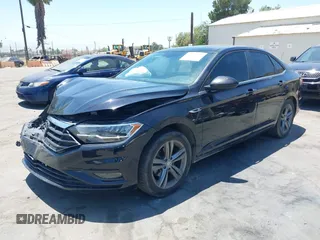 2019 Volkswagen Jetta S z VIN 3VWC57BU1KM116991, wystawiony jako IAAI lot #42377777 z przebiegiem 70 910 mil mil oraz . Historia ofert i sprzedaży dostępna na DreamBid. Obrazek 18.