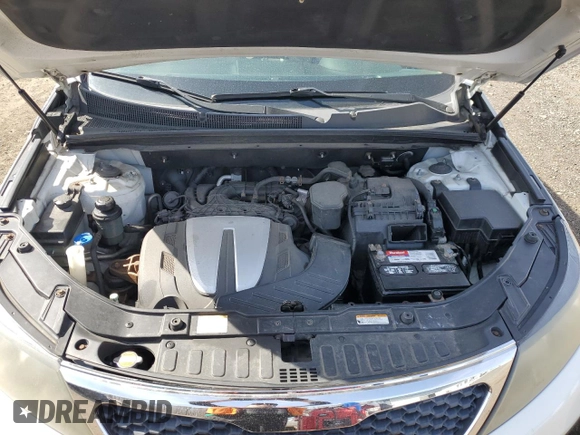 2011 Kia Sorento LX with VIN 5XYKTDA28BG123176, listed as a Copart auction lot 53681135 with 176,725 mi miles and Clean Title. Bid and sale history available at carsss.com. Image 12.