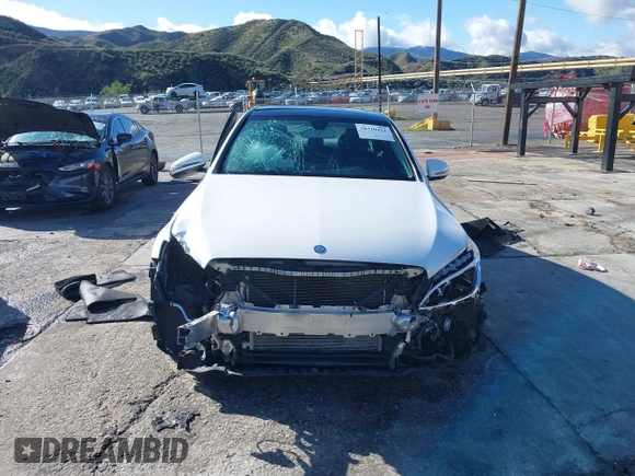 2017 Mercedes-Benz C 350e with VIN 55SWF4HB9HU223865, listed as a IAAI auction lot 38710421 with Not Provided miles and . Bid and sale history available at DreamBid. Image 12.