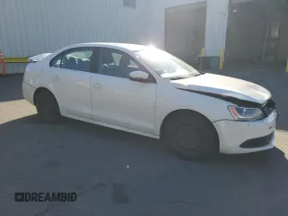 2013 Volkswagen Jetta SE с VIN 3VWDP7AJ3DM385874, выставлен на аукционе Copart как лот 47232015 с пробегом 67 524 миль миль и На запчасти • Non repairable. История ставок и продаж доступна на DreamBid. Изображение 4.