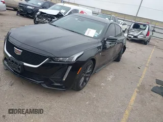 2024 Cadillac CT5 Sport z VIN 1G6DP5RK6R0107889, wystawiony jako IAAI lot #41030732 z przebiegiem Nie podano mil oraz . Historia ofert i sprzedaży dostępna na DreamBid. Obrazek 16.
