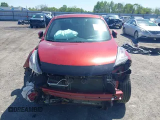 2015 Nissan Juke SV z VIN JN8AF5MR4FT501400, wystawiony jako IAAI lot #41960877 z przebiegiem 164 085 mil mil oraz . Historia ofert i sprzedaży dostępna na DreamBid. Obrazek 6.
