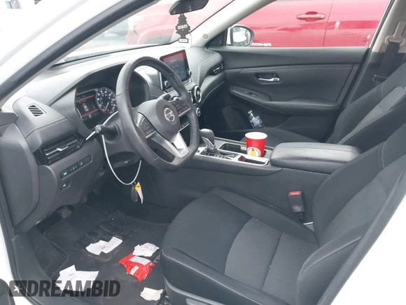 2020 Nissan Sentra SV z VIN 3N1AB8CV6LY217702, wystawiony jako IAAI lot #42151477 z przebiegiem 45 109 mil mil oraz . Historia ofert i sprzedaży dostępna na DreamBid. Obrazek 5.