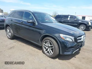 2017 Mercedes-Benz GLC 300 z VIN WDC0G4KB2HF247007, wystawiony jako IAAI lot #42097042 z przebiegiem 74 521 mil mil oraz . Historia ofert i sprzedaży dostępna na DreamBid. Obrazek 1.