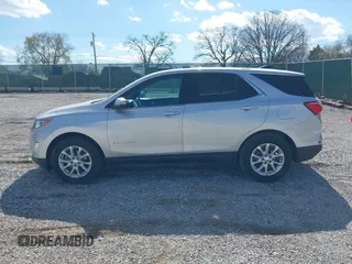 2018 Chevrolet Equinox LT z VIN 2GNAXJEV6J6186718, wystawiony jako IAAI lot #41867409 z przebiegiem 109 244 mil mil oraz . Historia ofert i sprzedaży dostępna na DreamBid. Obrazek 14.
