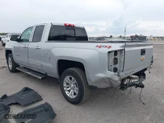 2017 Chevrolet Silverado 1500 LT with VIN 1GCVKREC7HZ122563, listed as a IAAI auction lot 41890118 with 38,732 mi miles. Bid and sale history available at carsss.com. Image 3.