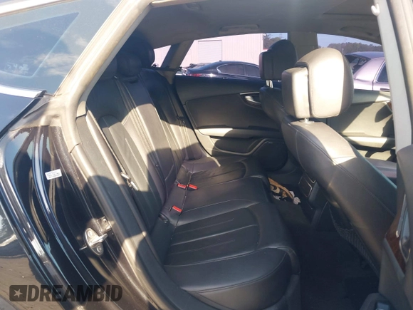 2014 Audi A7 Premium Plus z VIN WAUWGAFC4EN092525, wystawiony jako IAAI lot #42331183 z przebiegiem 183 258 mil mil oraz . Historia ofert i sprzedaży dostępna na DreamBid. Obrazek 8.