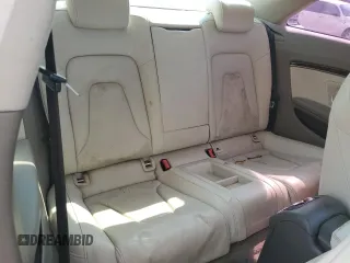 2011 Audi A5 Premium Plus z VIN WAULFAFR8BA030641, wystawiony jako Copart lot #70596914 z przebiegiem 115 081 mil mil oraz Szkoda całkowita • Salvage title. Historia ofert i sprzedaży dostępna na DreamBid. Obrazek 10.