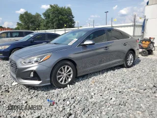 2018 Hyundai Sonata SE z VIN 5NPE24AF8JH630881, wystawiony jako Copart lot #56301655 z przebiegiem 145 534 mil mil oraz Czysty tytuł • Clean title. Historia ofert i sprzedaży dostępna na DreamBid. Obrazek 1.