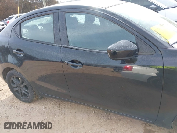 2016 Scion iA with VIN 3MYDLBZV2GY128048, listed as a IAAI auction lot 41402836 with 84,371 mi miles. Bid and sale history available at carsss.com. Image 13.