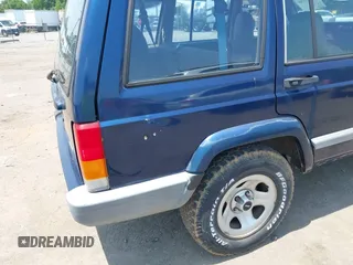 2001 Jeep Cherokee Sport with VIN 1J4FT48S01L603930, listed as a IAAI auction lot 42503730 with 149,030 mi miles and . Bid and sale history available at DreamBid. Image 6.