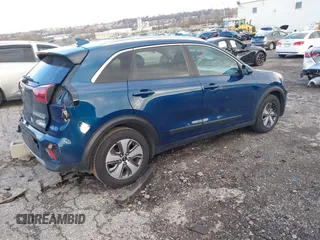 2020 Kia Niro LX with VIN KNDCB3LC9L5360907, listed as a IAAI auction lot 41229033 with 153,833 mi miles. Bid and sale history available at carsss.com. Image 4.