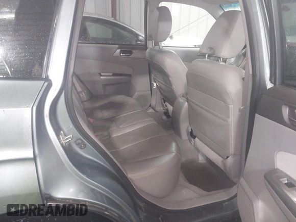 2010 Subaru Forester 2.5X Limited with VIN JF2SH6DC2AH901853, listed as a IAAI auction lot 42021610 with 159,385 mi miles. Bid and sale history available at carsss.com. Image 8.