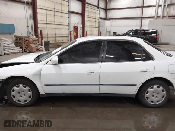1999 Honda Accord LX with VIN 1HGCG6655XA043768, listed as a IAAI auction lot 42349237 with Not provided miles and . Bid and sale history available at DreamBid. Image 15.