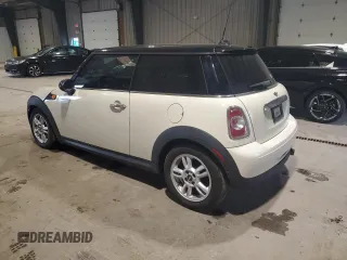 2013 MINI Hardtop z VIN WMWSU3C57DT688747, wystawiony jako Copart lot #56912395 z przebiegiem 110 149 mil mil oraz Szkoda całkowita • Salvage title. Historia ofert i sprzedaży dostępna na DreamBid. Obrazek 2.