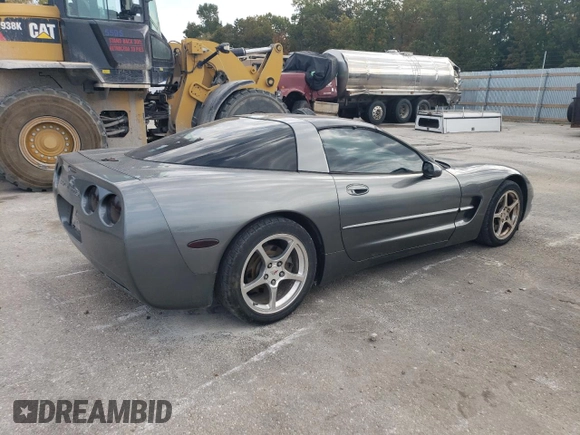 2004 Chevrolet Corvette with VIN 1G1YY22G845109017, listed as a Copart auction lot 75224994 with 125,172 mi miles and Salvage Title. Bid and sale history available at carsss.com. Image 3.