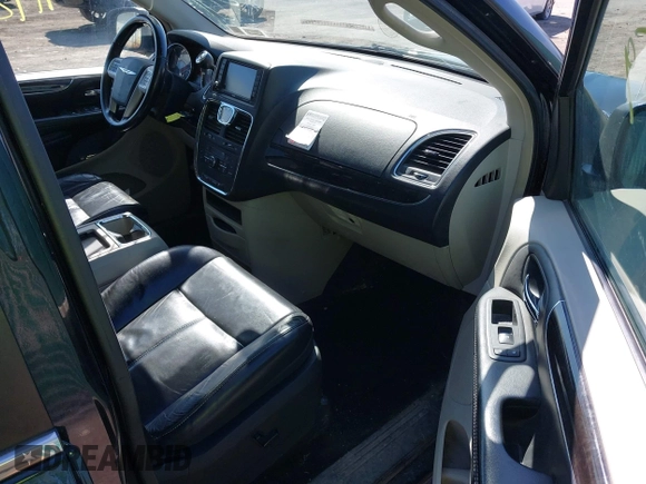 2015 Chrysler Town & Country Limited Platinum with VIN 2C4RC1GG2FR529357, listed as a IAAI auction lot 41924159 with 220,575 mi miles and . Bid and sale history available at DreamBid. Image 5.
