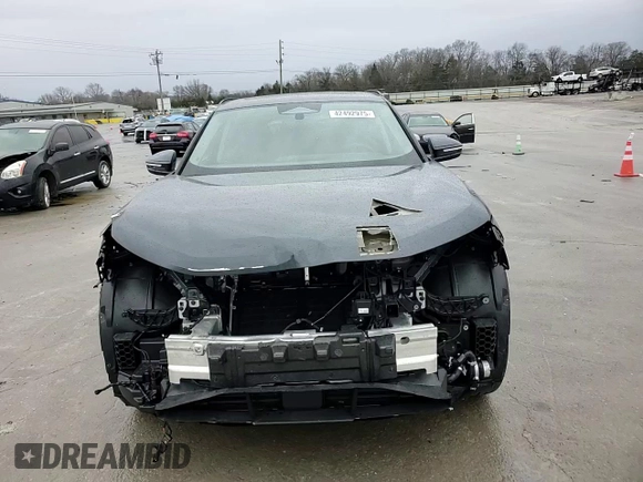2025 Audi Q6 e-tron Premium Plus z VIN WA124BGF6SA005195, wystawiony jako Copart lot #42492975 z przebiegiem Nie podano mil oraz Szkody całkowita. Historia ofert i sprzedaży dostępna na DreamBid. Obrazek 12.