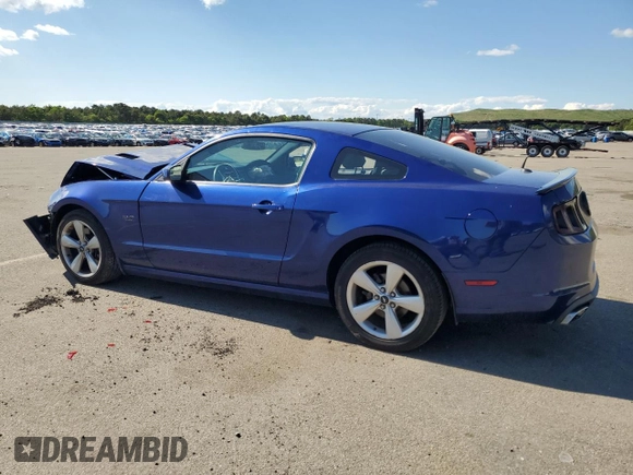 2014 Ford Mustang GT z VIN 1ZVBP8CF4E5258385, wystawiony jako Copart lot #56265104 z przebiegiem 69 178 mil mil oraz Nie do naprawy • Non repairable. Historia ofert i sprzedaży dostępna na DreamBid. Obrazek 2.