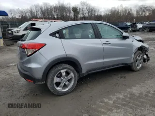 2021 Honda HR-V LX with VIN 3CZRU6H34MM747949, listed as a Copart auction lot 47684195 with 37,110 mi miles and Salvage Title. Bid and sale history available at carsss.com. Image 3.