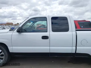 2006 Chevrolet Silverado 1500 LT1 with VIN 2GCEC19V861124371, listed as a IAAI auction lot 41776154 with 222,653 mi miles. Bid and sale history available at carsss.com. Image 14.