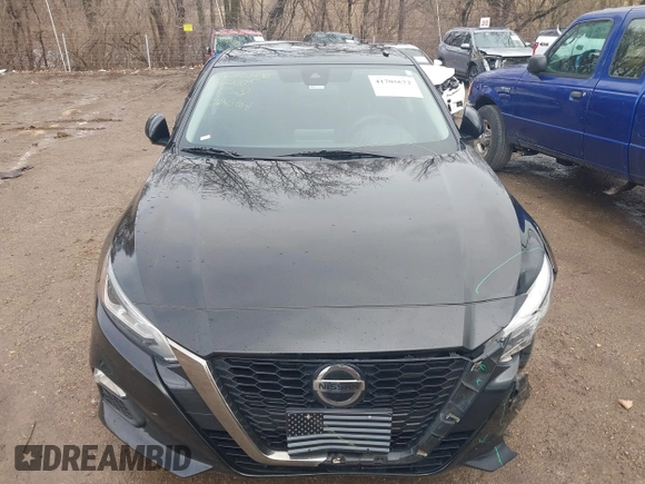 2020 Nissan Altima 2.5 SR with VIN 1N4BL4CV4LC226968, listed as a IAAI auction lot 41705622 with 52,182 mi miles. Bid and sale history available at carsss.com. Image 17.