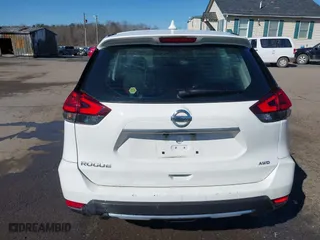 2017 Nissan Rogue SL with VIN 5N1AT2MV0HC890986, listed as a IAAI auction lot 41554821 with 102,481 mi miles. Bid and sale history available at carsss.com. Image 17.
