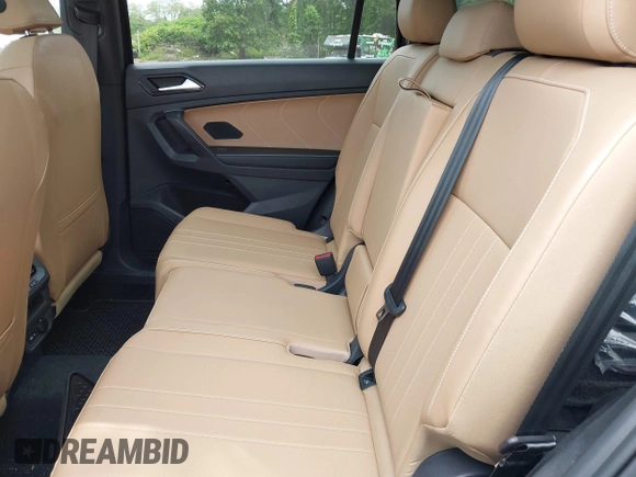 2024 Volkswagen Tiguan SE with VIN 3VVMB7AX6RM079301, listed as a IAAI auction lot 42404572 with 8,573 mi miles and . Bid and sale history available at DreamBid. Image 8.