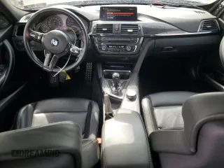 2018 BMW M3 z VIN WBS8M9C53J5L00440, wystawiony jako Copart lot #54178485 z przebiegiem 47 451 mil mil oraz Szkoda całkowita • Salvage title. Historia ofert i sprzedaży dostępna na DreamBid. Obrazek 8.