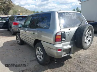 1999 Toyota RAV4 with VIN JT3GP10V5X7042178, listed as a IAAI auction lot 41939833 with 161,818 mi miles and . Bid and sale history available at DreamBid. Image 3.