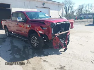 2016 Nissan Titan SL z VIN 1N6BA1F44GN503563, wystawiony jako IAAI lot #41977780 z przebiegiem 126 050 mil mil oraz . Historia ofert i sprzedaży dostępna na DreamBid. Obrazek 1.