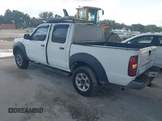 2001 Nissan Frontier SE z VIN 1N6ED27T61C300323, wystawiony jako IAAI lot #42401852 z przebiegiem 317 648 mil mil oraz . Historia ofert i sprzedaży dostępna na DreamBid. Obrazek 3.