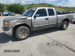 2000 GMC Sierra 1500 SLE with VIN 1GTEK19T3YE309348, listed as a Copart auction lot 60524825 with 256,974 mi miles and Salvage title. Bid and sale history available at DreamBid. Image 1.